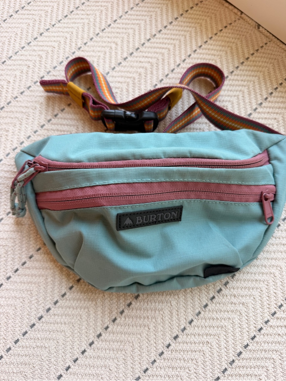 Burton Mint Teal Hip Pack with Dusty Rose Zippers and Multicolor Strap